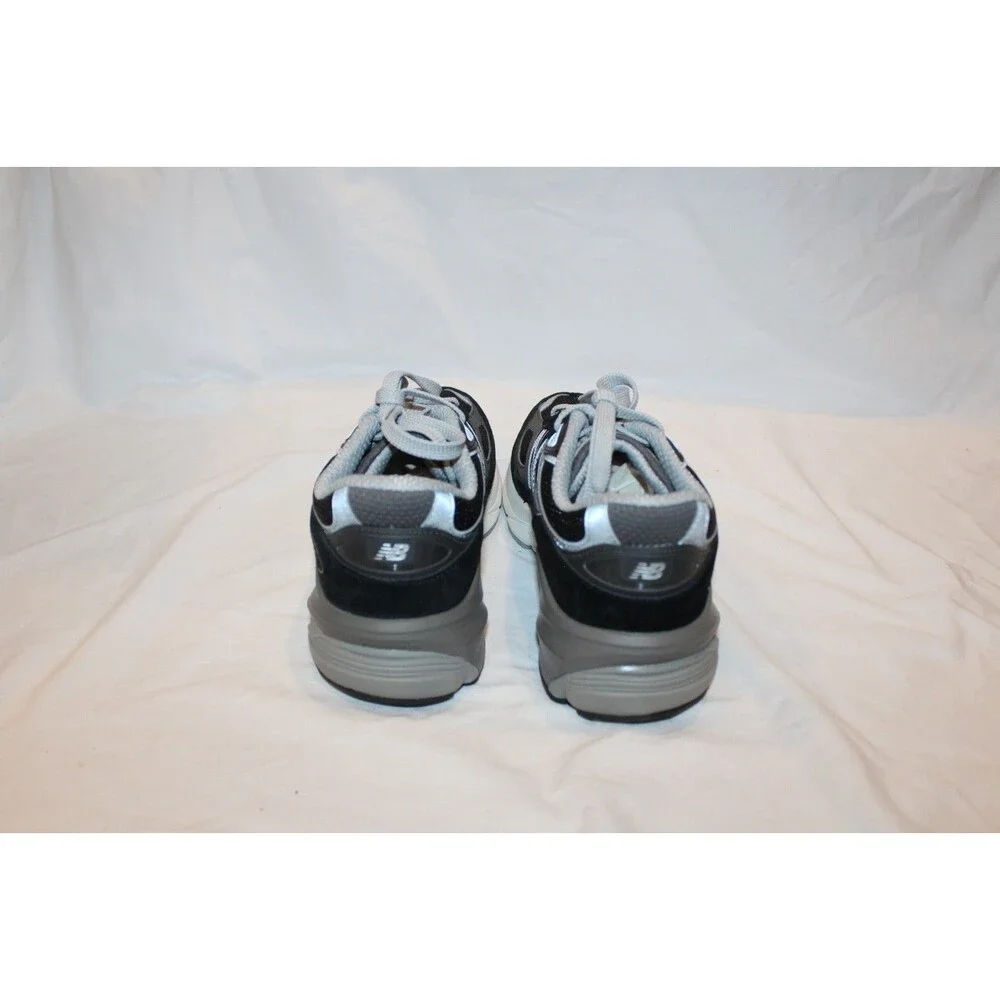New Balance FuelCell 990v6 Athletic Sneakers YOUTH 7 WOMEN'S 8.5 BLACK GRAY